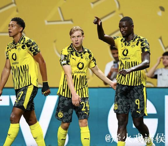 每体：施洛特贝克无意续约多特，巴萨对其保持关注